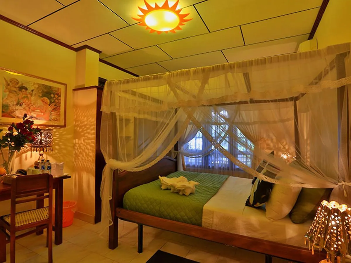 Emel Boutique Hotell Negombo