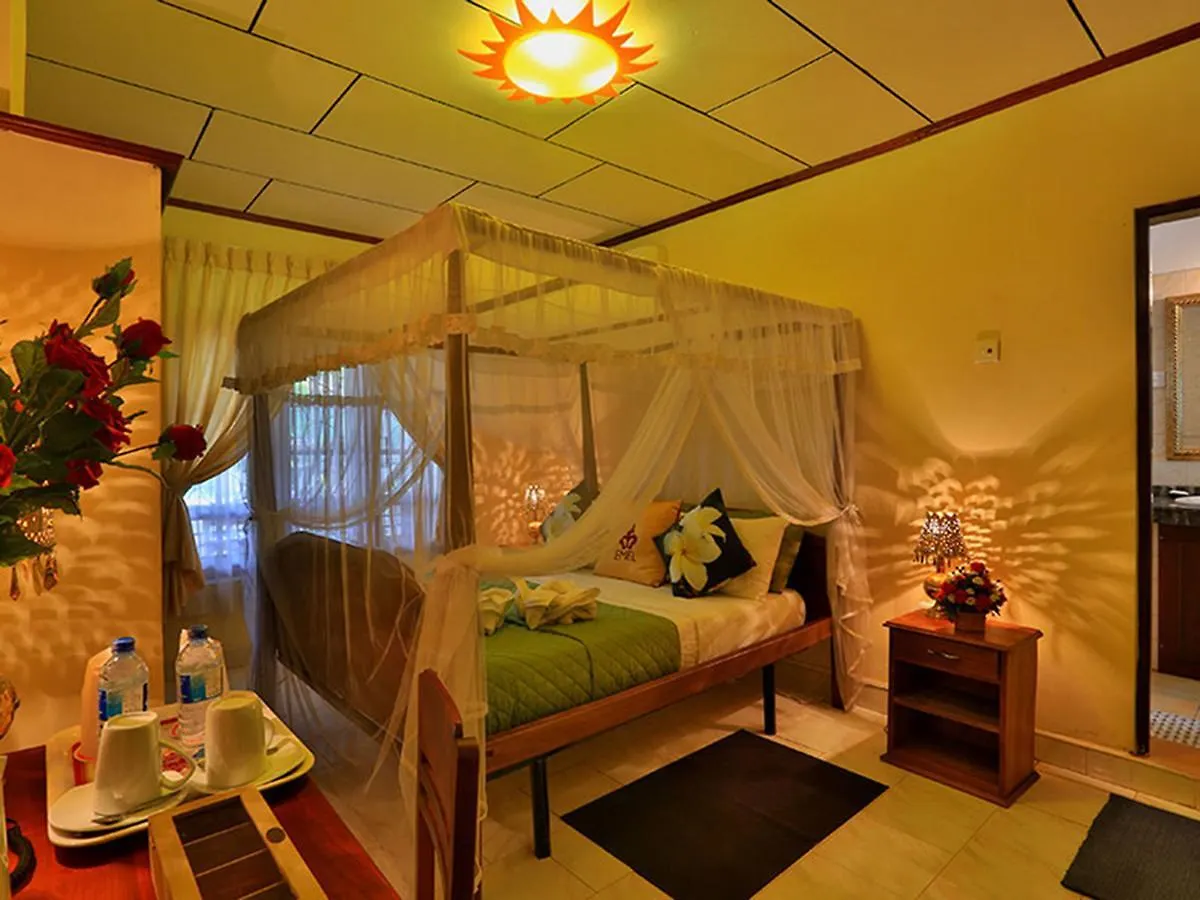 Emel Boutique Hotell Negombo 4*,  Sri Lanka