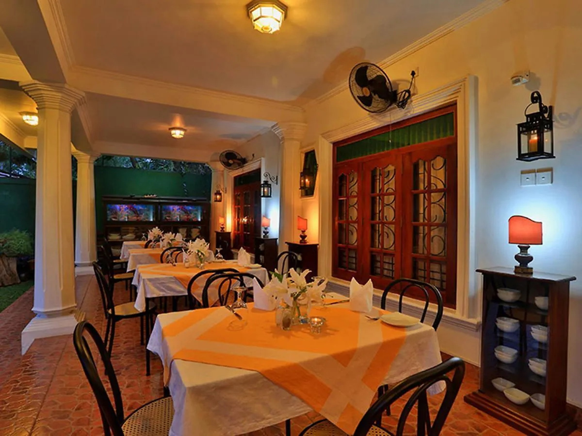 Emel Boutique Hotell Negombo